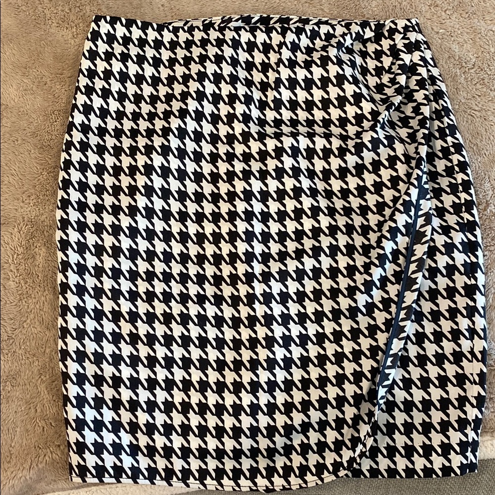 Black and White Houndstooth Asymmetrical Pencil Skirt